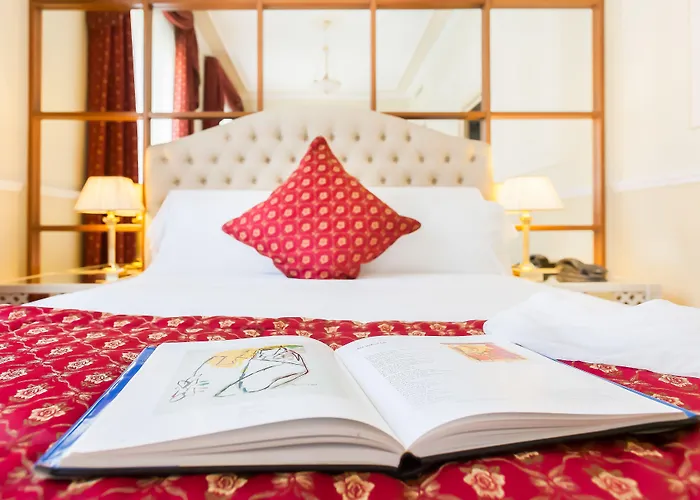 Radisson Blu Ghr 4*