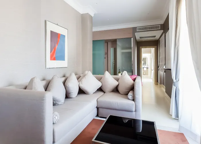 Radisson Blu Ghr 4*