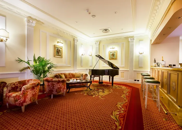 Hotel Radisson Blu Ghr 4*