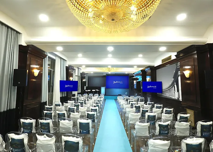Radisson Blu Ghr 4*